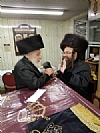  Veretzky Rebbe bids farewell to Liska Rebbe on Motzei Shabbos, 5/20/2017