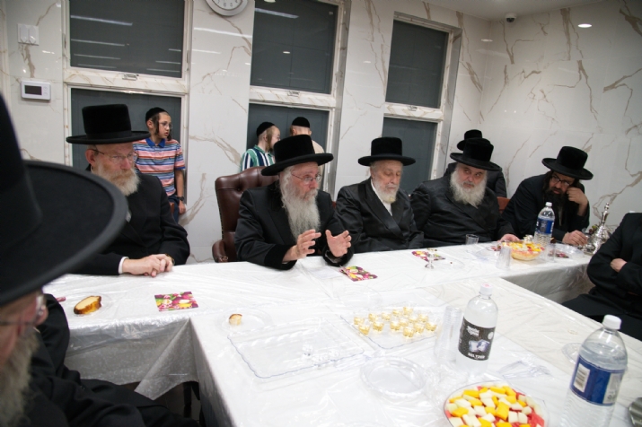 ר. צו ל. הרבנים הגאוה
