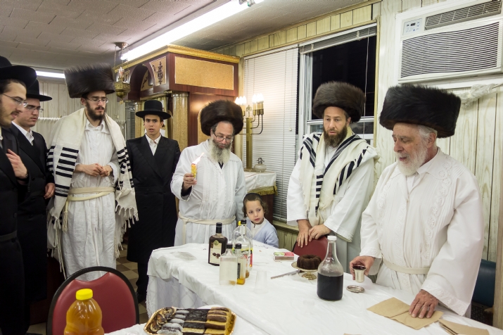 Liska Rebbe by Havdala, , , ezra friedlander