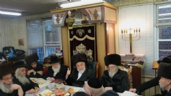 HaRav Sholom Chaim Friedlander grandfather, HaRav Avrohom Friedlander Hivnover Rebbe great-uncle, HaRav Sender Friedlander father, HaRav Yaakov Mordechai Weinberger mohel, Liska Rebbe great-grandfather, Riminover Rebbe grandfather, Reb Duvid Wassertheil great-grandfather, AlexanderSenderFriedlander