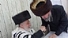 Reb Gedalya Hoffman receiving brocho from Liska Rebbe